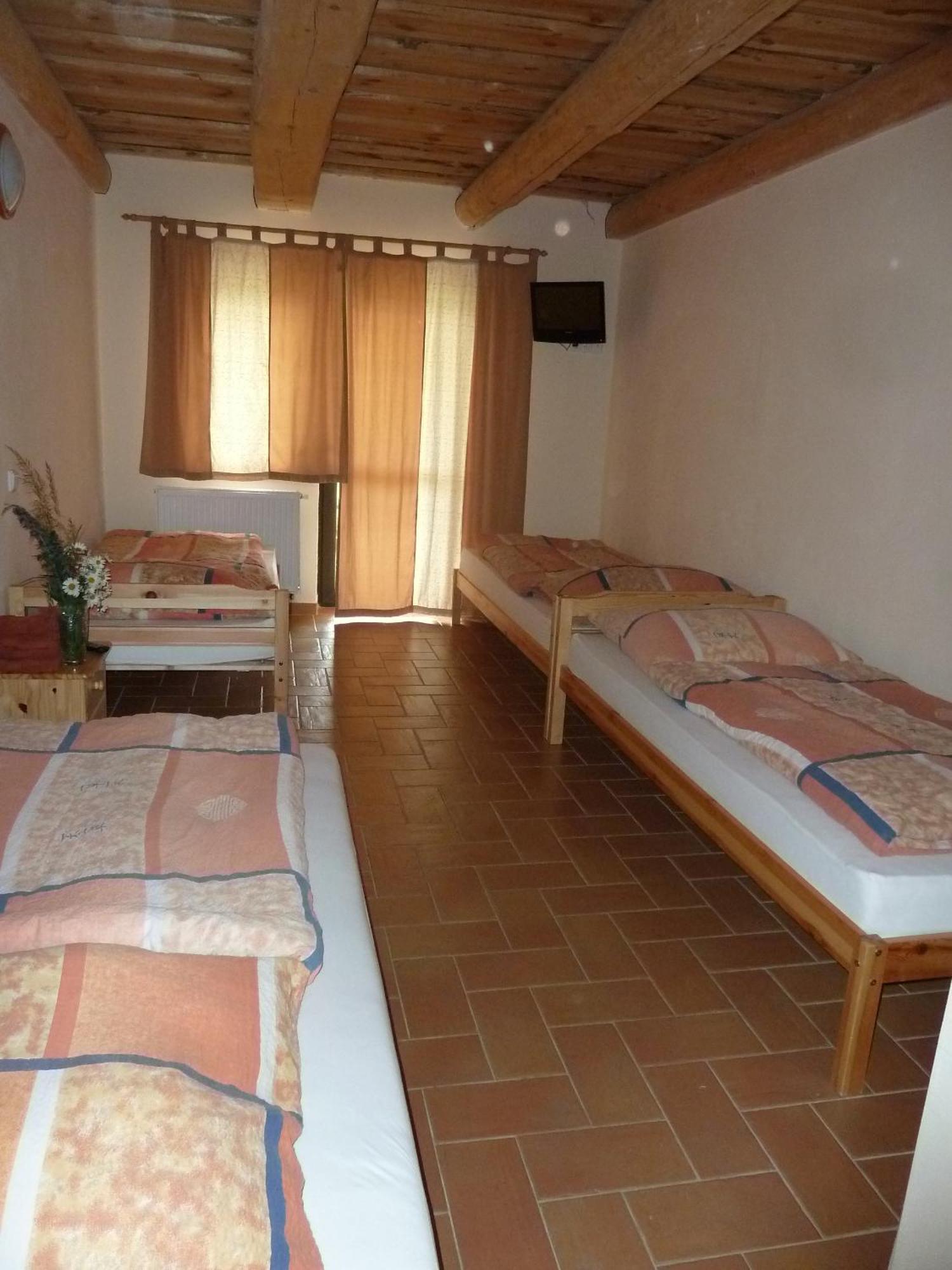Q Ranch Hotel Bezdekov  Exterior photo
