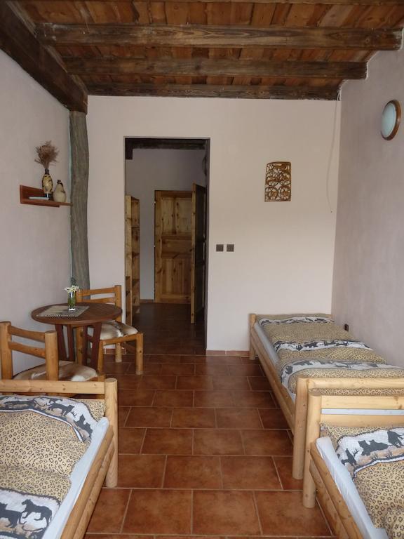 Q Ranch Hotel Bezdekov  Room photo