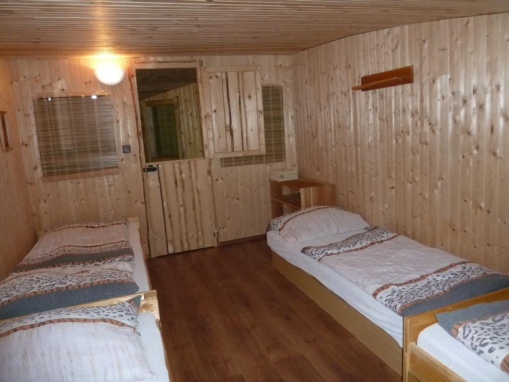 Q Ranch Hotel Bezdekov  Room photo