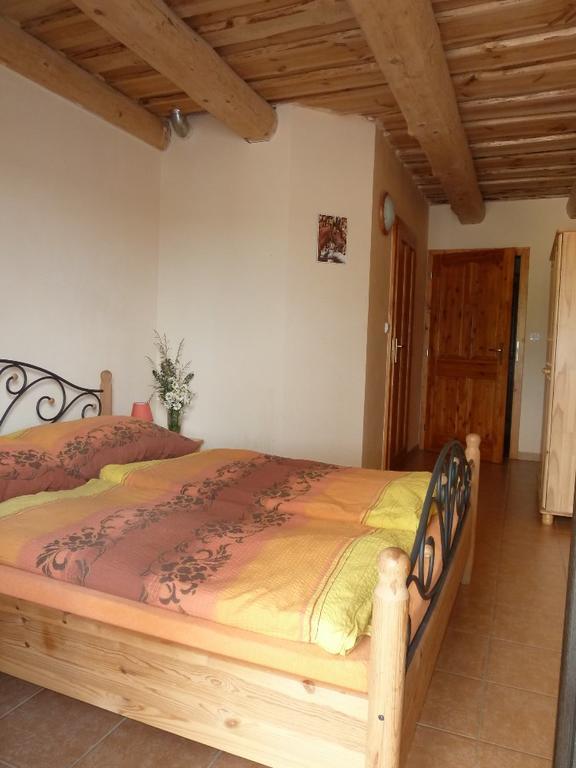 Q Ranch Hotel Bezdekov  Exterior photo